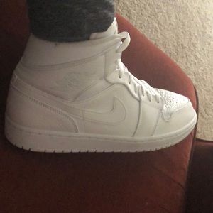 Meet your Posher, Logan